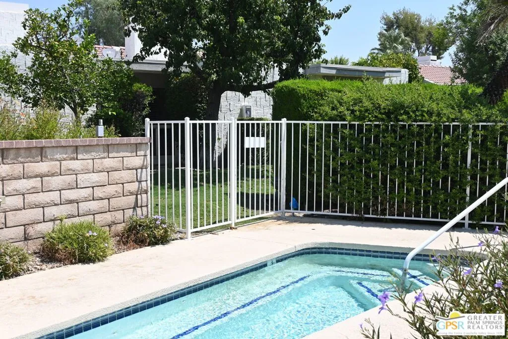 Palm Springs, California 92264, United States, 2 Bedrooms Bedrooms, ,2 BathroomsBathrooms,Residential,Active,198225