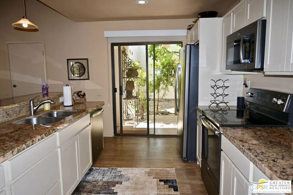 Palm Springs, California 92264, United States, 2 Bedrooms Bedrooms, ,2 BathroomsBathrooms,Residential,Active,198225