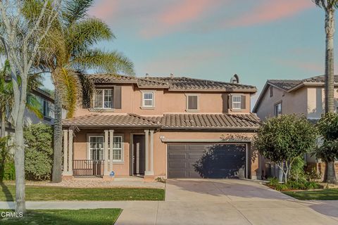 Photo of 636 Ibiza Lane, Oxnard, CA 93035 (MLS # V1-34537)