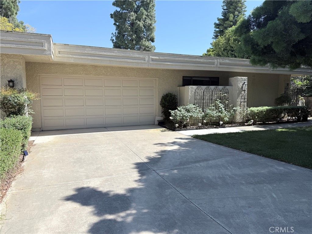 Photo of 5581 Via Dicha #B, Laguna Woods, CA 92637 (MLS # OC26058629)