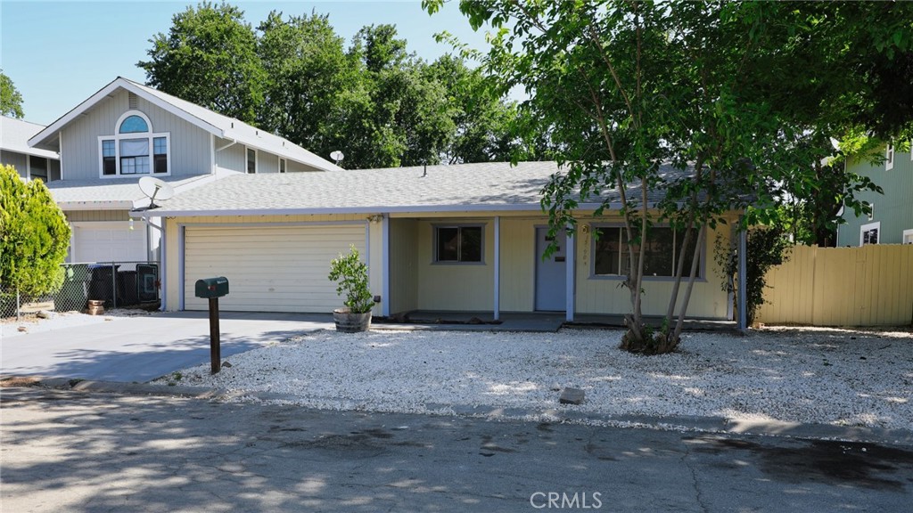 Recently updated 3Br/2Ba in the highly desirable Highlands Harbor neighborhood. Here you are steps away from both Anderson Marsh and a boat launch with some of the most amazing fishing in the country! The primary bedroom situated in the rear of the home has its own walk-in closet and bathroom as well as a door leading to the lovely outdoor space complete with covered patio. The large backyard is fully fenced and is a blank canvas offering endless opportunities for your outdoor enjoyment, from gardening to an outdoor kitchen area or maybe just a lovely space to sit with your morning coffee. Recently repainted, the indoor spaces offer a clean canvas for your interior visions to come alive. The open-concept living room has plenty of light from the large windows which look out over your covered front porch area and beyond. Attached 2-car garage. Just minutes from the hospital, schools, and the all the amenities of town. Owner financing available!!!
