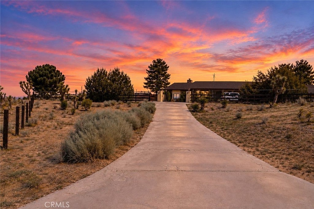 19574 Happy Valley