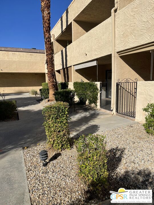 Palm Springs Golf & Tennis - Residential