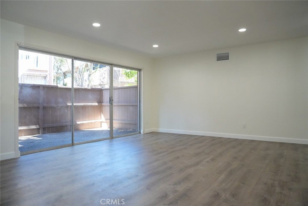 1098 Cabrillo Park B
