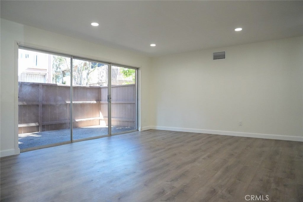 1098 Cabrillo Park B