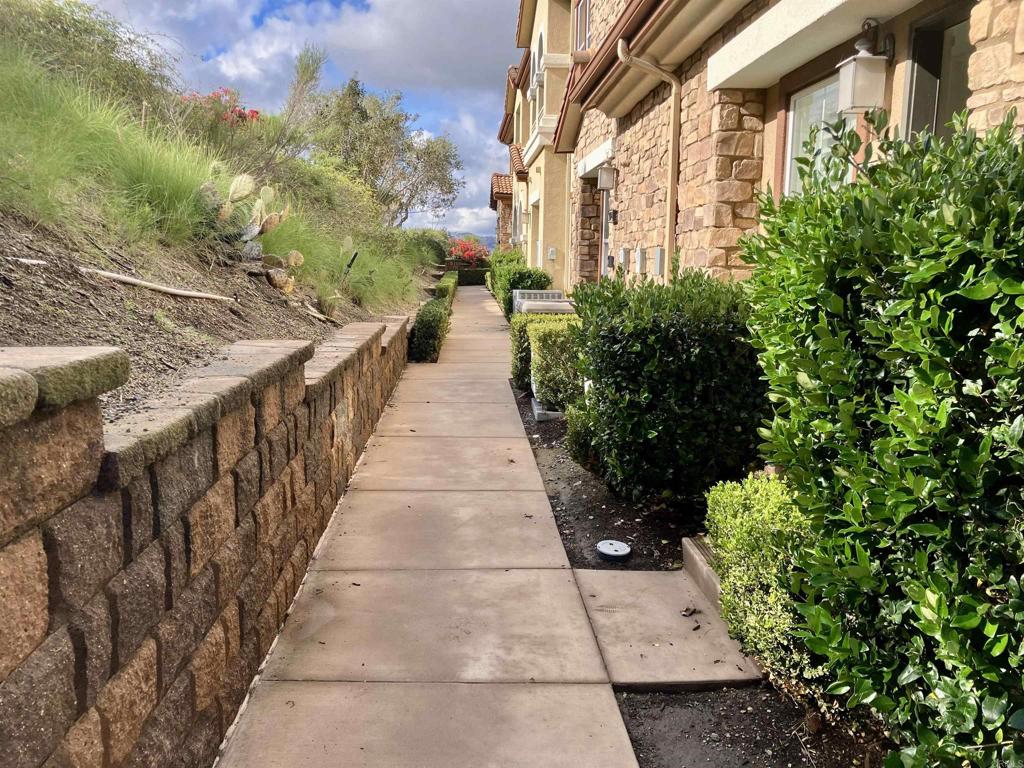 2003 Montilla Street