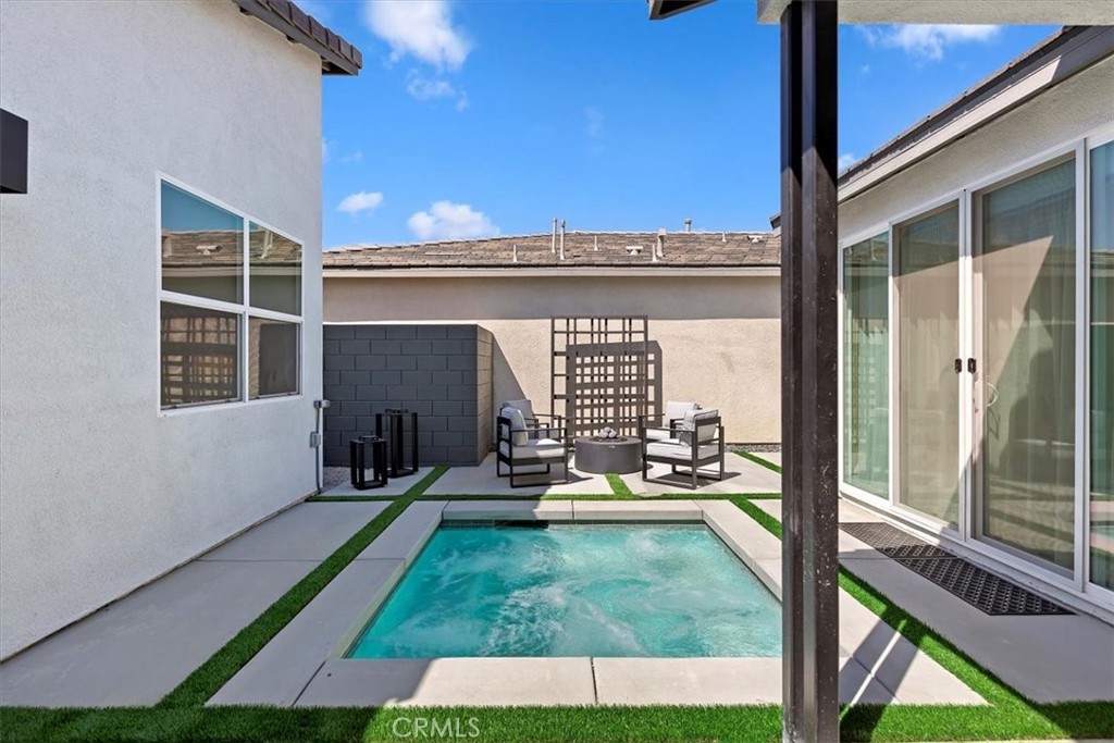 Rio Del Sol (33626) - Residential