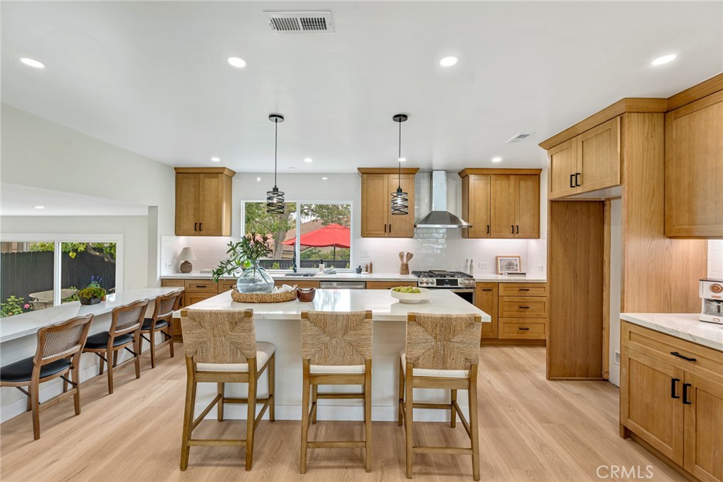 2706 Sheridan