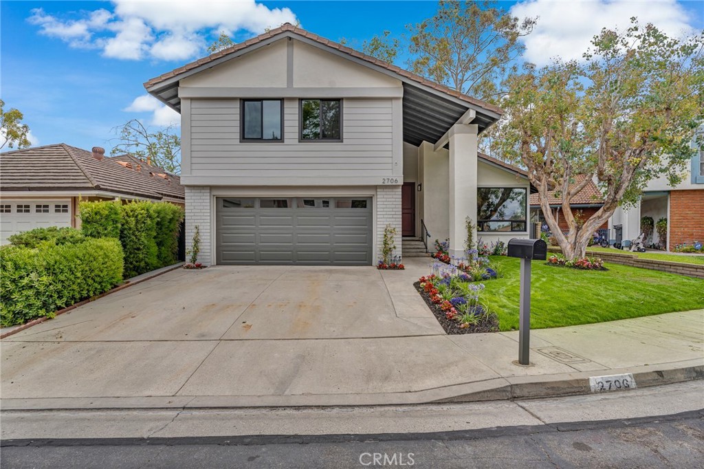 2706 Sheridan