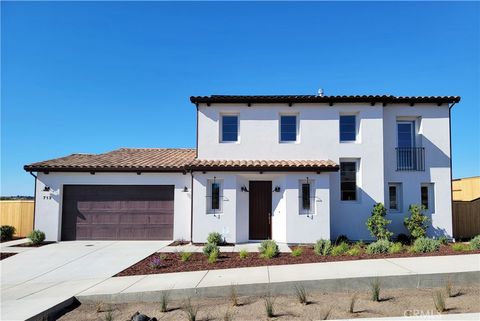 Photo of 713 Manor Lane, Paso Robles, CA 93446 (MLS # NS25270883)