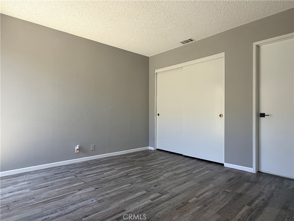1000 W Chestnut Avenue