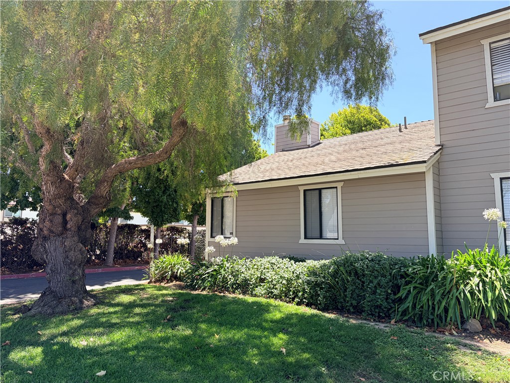 1000 W Chestnut Avenue