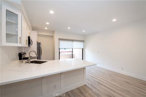 Photo of 941 W Carson ST #226, Torrance, CA 90502 (MLS # DW26134044)