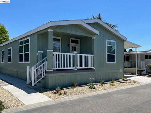 Photo of 28882 Miranda St. St, Hayward, CA 94544 (MLS # 41148789)