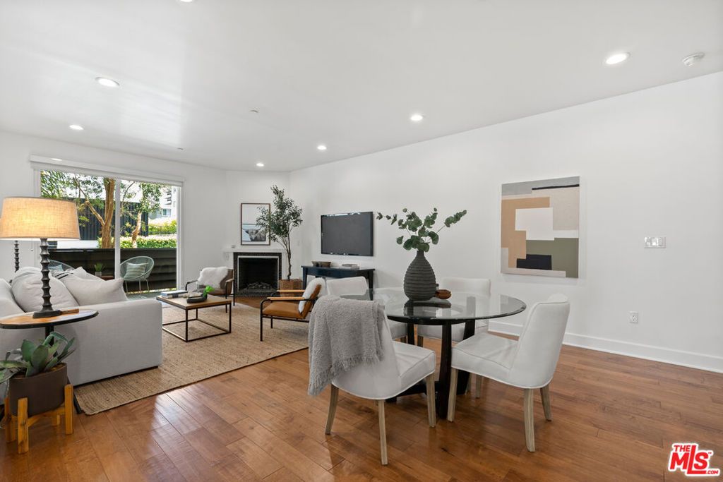 Photo of 1235 Granville Avenue #102, Los Angeles, CA 90025 (MLS # 25590851)