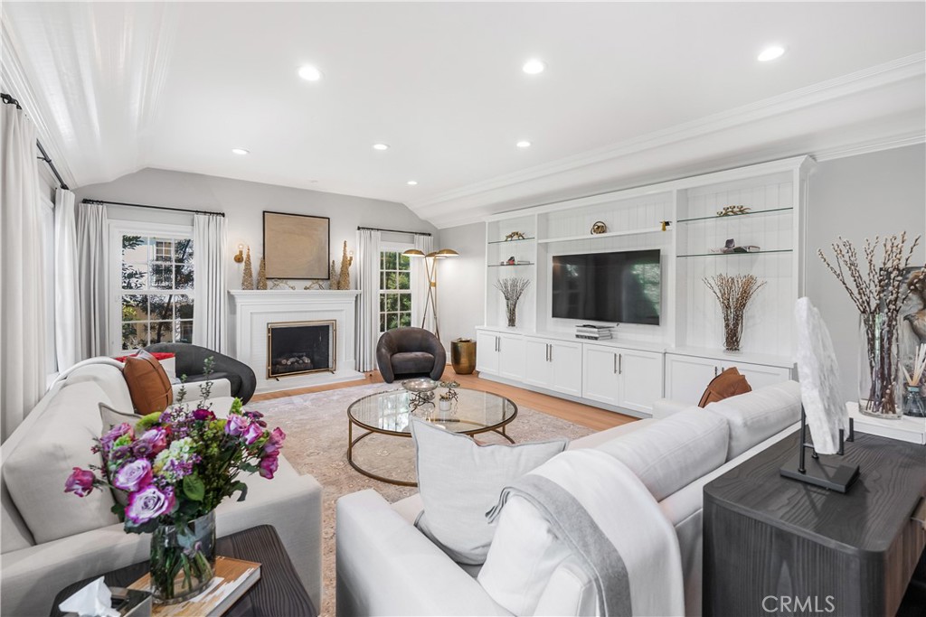 10455 Lindbrook Drive