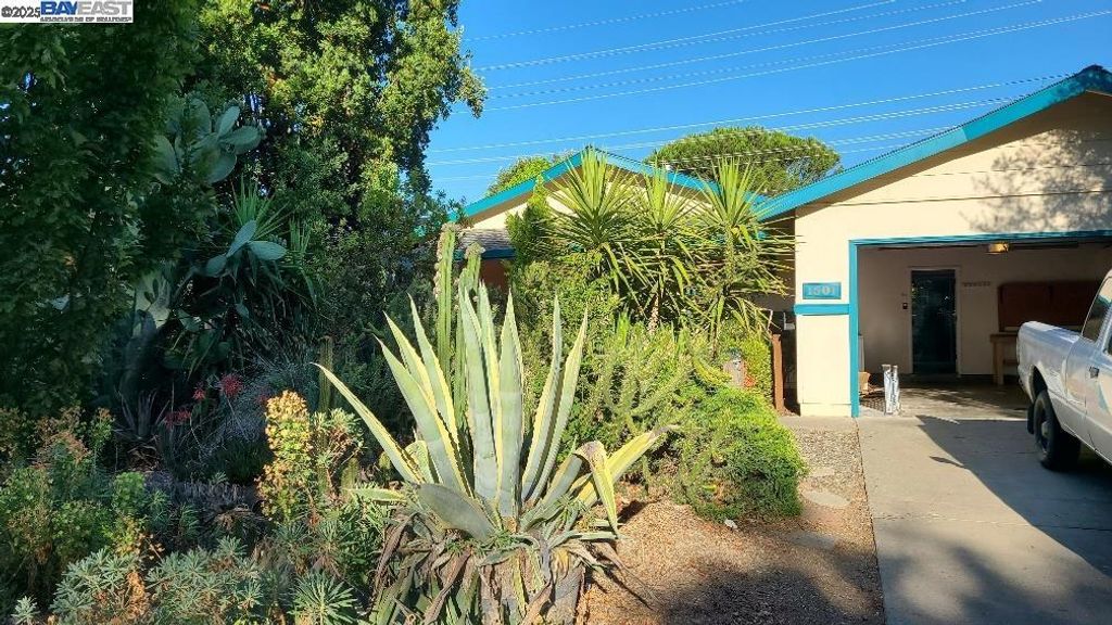 Photo of 1501 L St St, Davis, CA 95616 (MLS # 41115530)