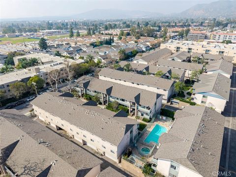 Photo of 13100 Bromont Avenue #46, Sylmar, CA 91342 (MLS # SR26007206)
