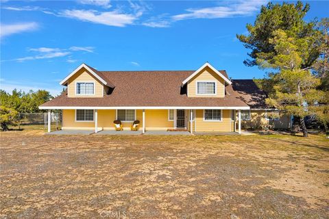 Photo of 11062 Hollister Road, Oak Hills, CA 92344 (MLS # PW26019765)