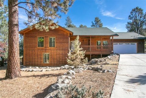 Photo of 16240 Askin Drive, Pine Mountain Club, CA 93222 (MLS # SR25128874)