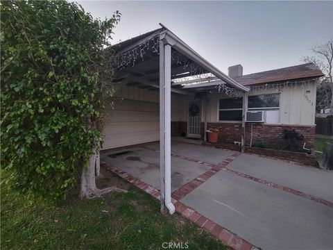 Photo of 13603 Berg, Sylmar, CA 91342 (MLS # SR26007496)