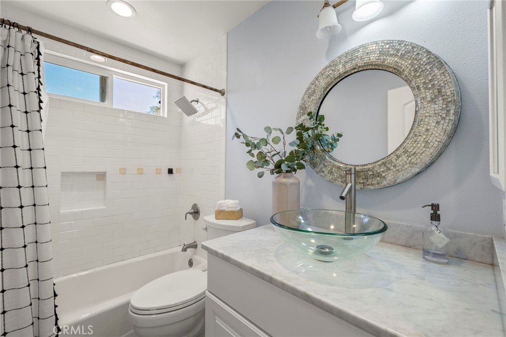 2332 Vista Huerta, Newport Beach CA 92660 - Photo 27