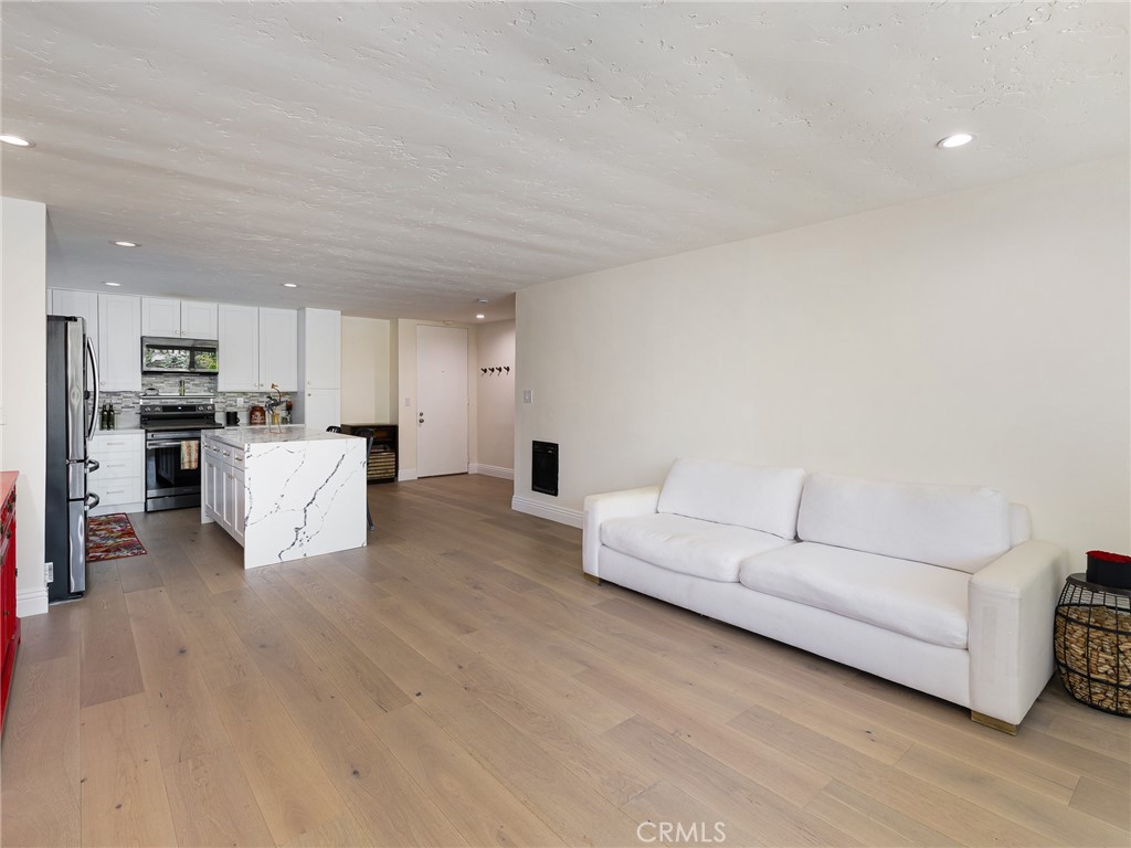 6526 Ocean Crest Drive
