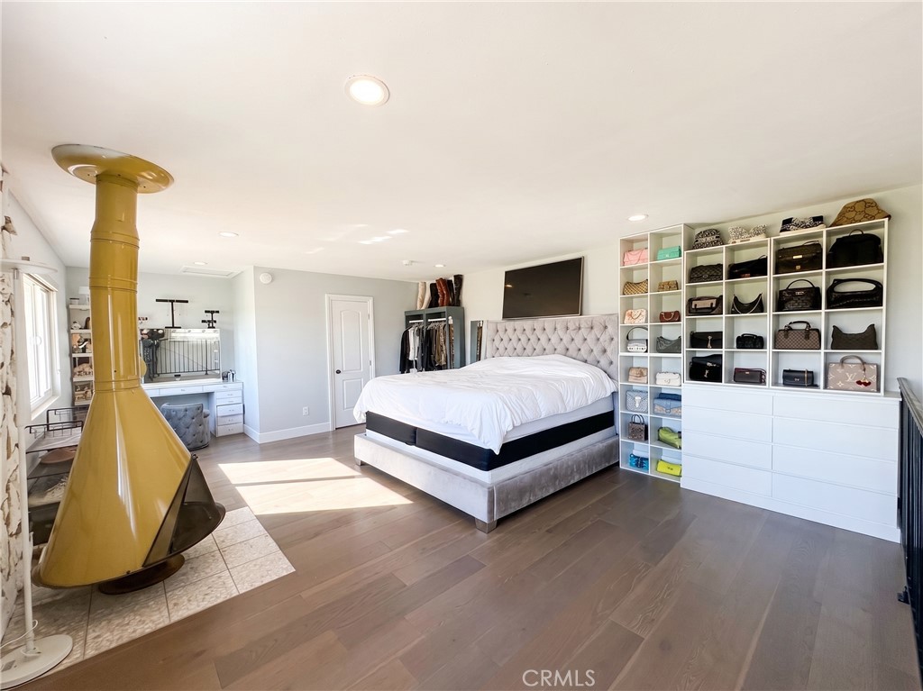 2750 San Carlos