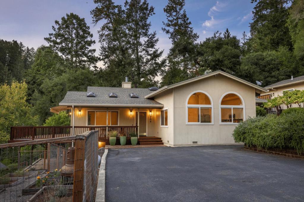 304 Nelson Road