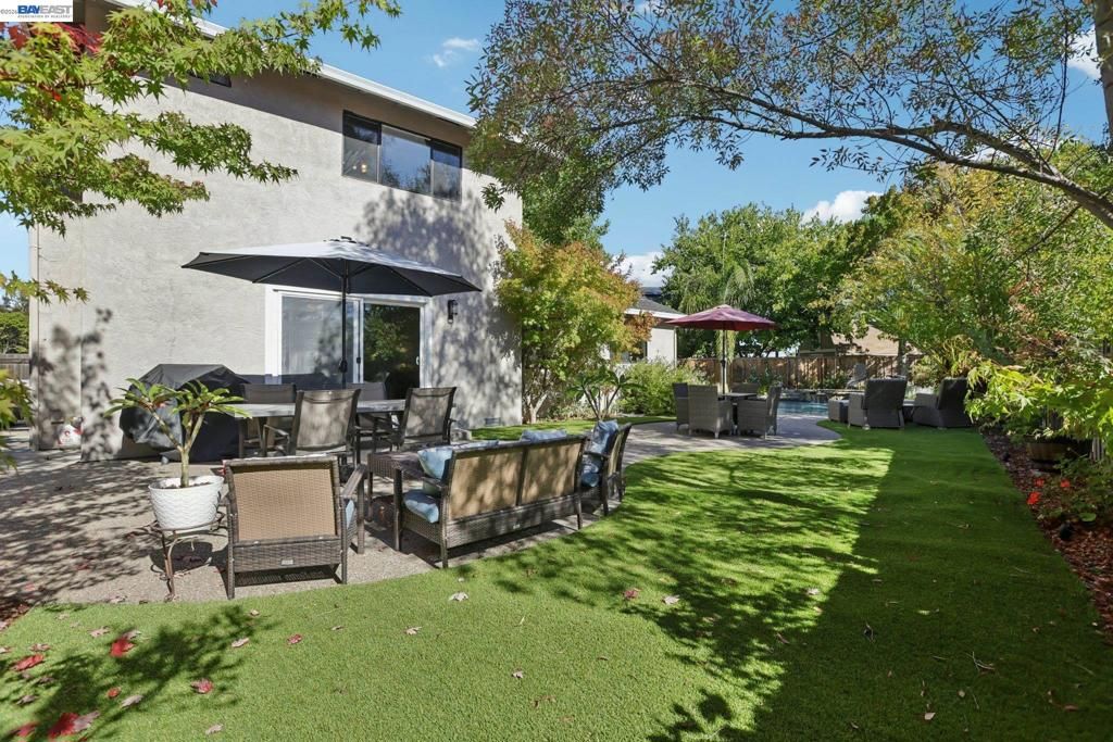 Photo of 300 Lodgepole Ct Ct, Martinez, CA 94553 (MLS # 41131268)