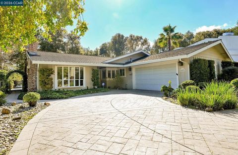 Tiny photo for 221 221 Loch Lomond Way Way, Danville, CA 94526 (MLS # 41125406)