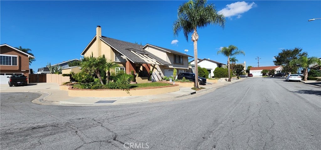10451 Laurel