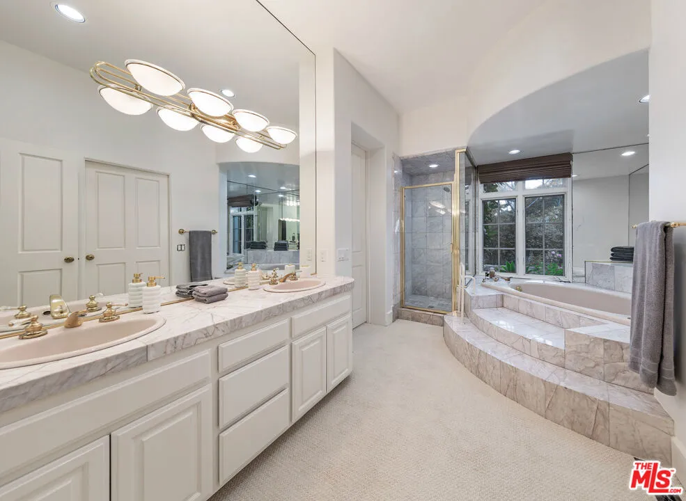 Santa Barbara, California 93108, United States, 4 Bedrooms Bedrooms, ,5 BathroomsBathrooms,Residential,Active,153876