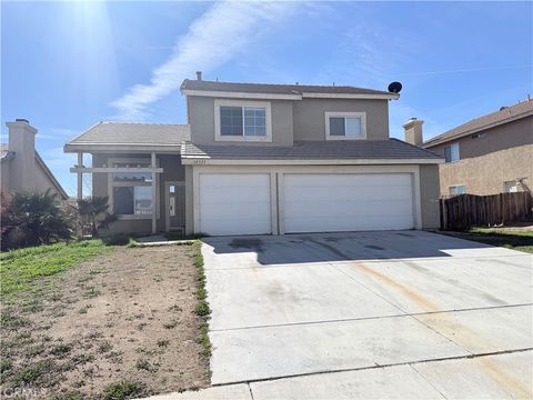 Photo of 14325 Tawney Ridge Ln, Victorville, CA 92394 (MLS # TR26010852)