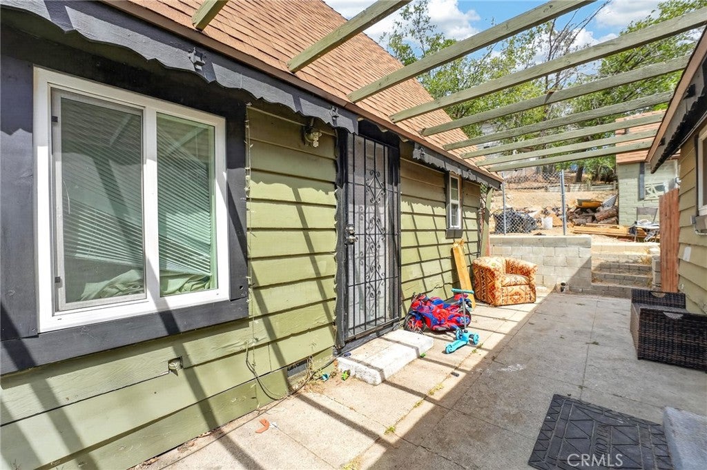 23762 Manzanita Drive