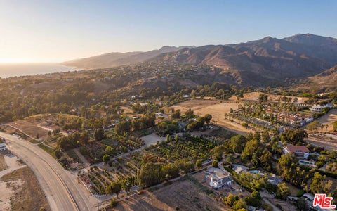 Photo of 29081 Pacific Coast Highway, Malibu, CA 90265 (MLS # 26997421)