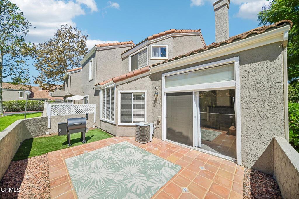6056 Paseo Encantada