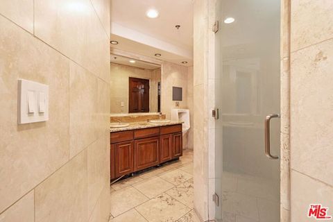 Tiny photo for 1440 VETERAN Avenue #404, Los Angeles, CA 90024 (MLS # 26672135)