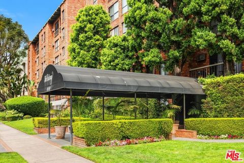 Tiny photo for 1440 VETERAN Avenue #404, Los Angeles, CA 90024 (MLS # 26672135)