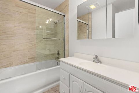 Tiny photo for 1440 VETERAN Avenue #404, Los Angeles, CA 90024 (MLS # 26672135)