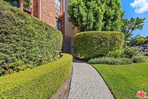 Tiny photo for 1440 VETERAN Avenue #404, Los Angeles, CA 90024 (MLS # 26672135)