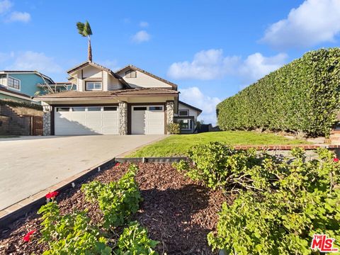 Photo of 28547 Heather Lane, Castaic, CA 91384 (MLS # 26635551)