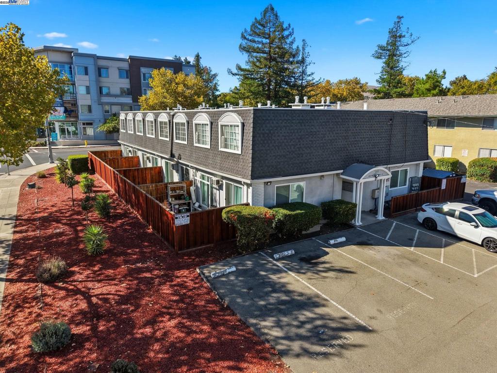 7595 Amador Valley Blvd