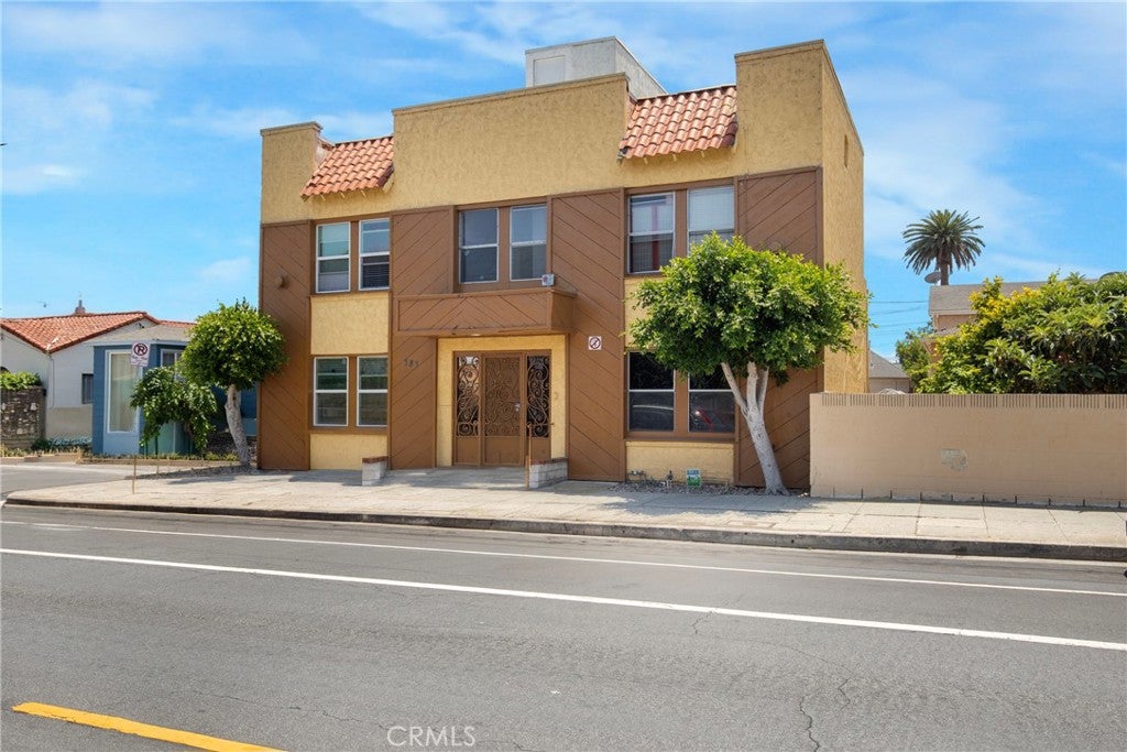 383 W 14th Street