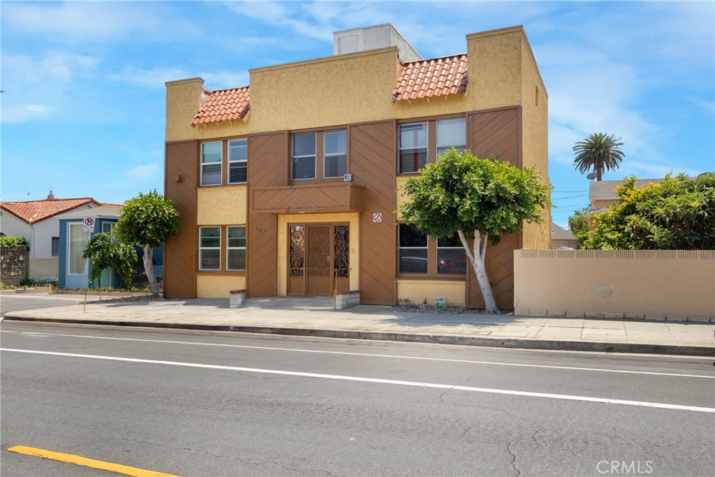 383 W 14th Street