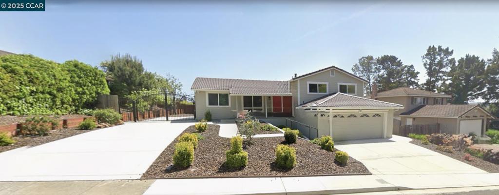 Spacious 5-Bed, 4-Bath in Somerset Highlands – Flexible Rental Options! Move-in ready home with 3,046 sq. ft. of living space. Public records show 4 bed/3 bath, but it’s actually 5 bed/4 bath! Recently remodeled with new appliances, upgraded lighting, and modern finishes. • Upstairs: 3 bed / 2 bath – $2,800/month • Downstairs: 2 bed / 2 bath – $2,400/month • Private entrances for each unit Owner covers landscaping & trash. Tenants share all other utilities. Apply with RentSpree https://apply.link/yJdZfWg