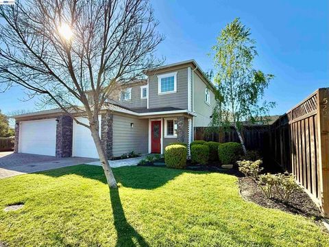 Photo of 1500 1500 Arroyo Rd Dr, Livermore, CA 94550 (MLS # 41125540)