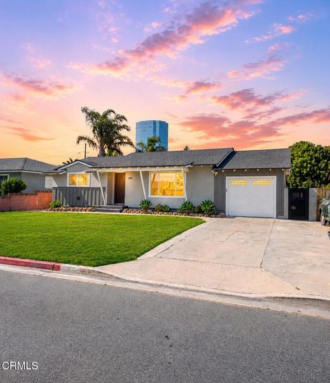 Photo of 259 Vanderbilt Drive, Oxnard, CA 93036 (MLS # V1-36410)