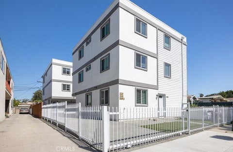 Photo of 2125 S West View St, Los Angeles, CA 90016 (MLS # PW26139314)