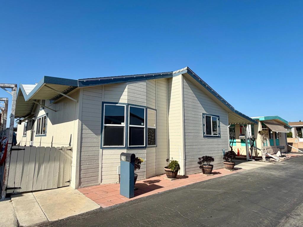 9080 Bloomfield Street 270